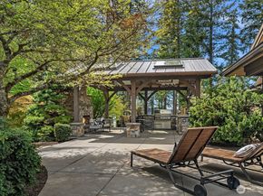 20113 SE 30th Street, Sammamish WA 98075