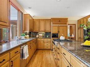 6265 160th Avenue SE, Bellevue WA 98006