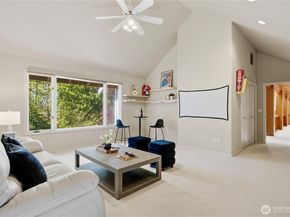 6265 160th Avenue SE, Bellevue WA 98006