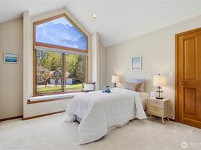 6265 160th Avenue SE, Bellevue WA 98006