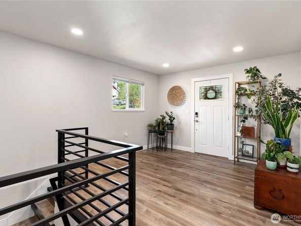 469 Hoquiam Avenue NE, Renton WA 98059