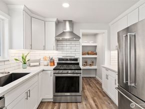 469 Hoquiam Avenue NE, Renton WA 98059