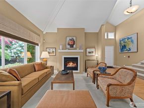 102 8th Lane 102, Kirkland WA 98033
