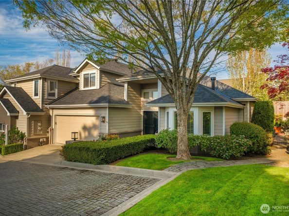 102 8th Lane 102, Kirkland WA 98033