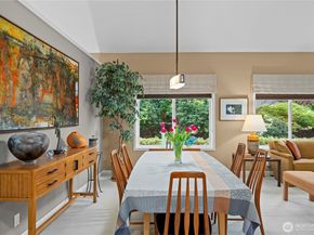 102 8th Lane 102, Kirkland WA 98033