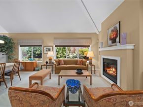 102 8th Lane 102, Kirkland WA 98033