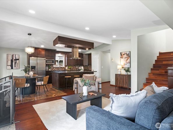 2111 201st Place SW, Lynnwood WA 98036