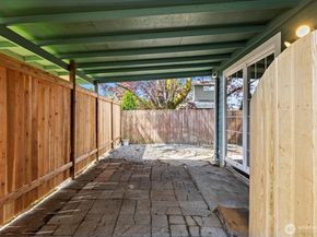 2111 201st Place SW, Lynnwood WA 98036