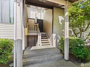 12221 100th Avenue NE B102, Kirkland WA 98034