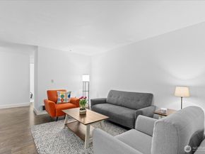 12221 100th Avenue NE B102, Kirkland WA 98034