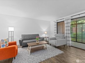 12221 100th Avenue NE B102, Kirkland WA 98034