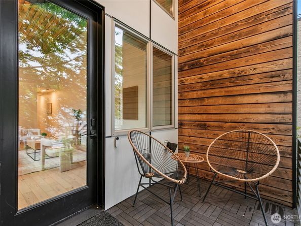 6515 Ellis Avenue S, Seattle WA 98108