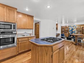 20026 190th Avenue NE, Woodinville WA 98077