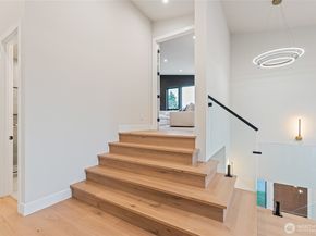 2423 129th Avenue SE, Bellevue WA 98005