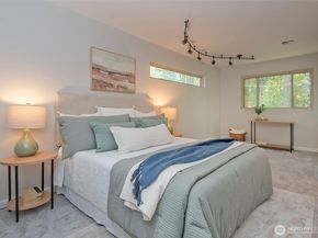 18631 E Spring Lake Drive SE, Renton WA 98058