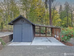 18631 E Spring Lake Drive SE, Renton WA 98058