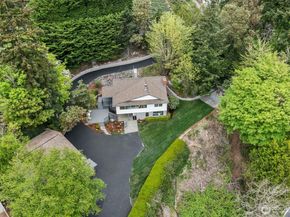 8953 NE 116th Place, Kirkland WA 98034