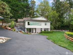 8953 NE 116th Place, Kirkland WA 98034