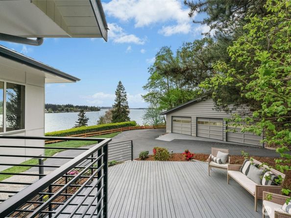 8953 NE 116th Place, Kirkland WA 98034