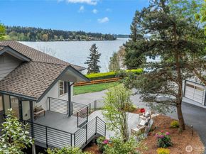 8953 NE 116th Place, Kirkland WA 98034