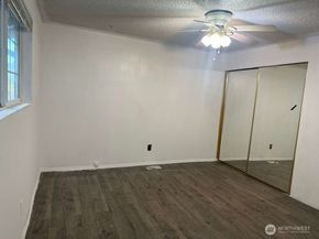 12501 SE 203 Place SE, Kent WA 98031
