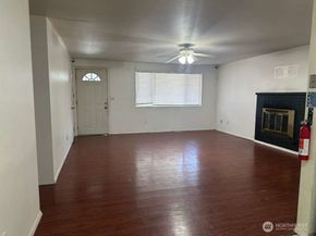 12501 SE 203 Place SE, Kent WA 98031