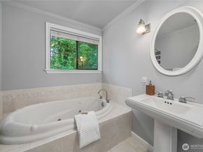 4919 S 360th Street, Auburn WA 98001
