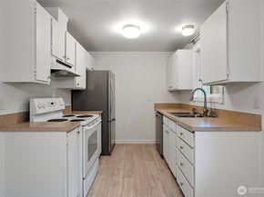 14403 SE 139th Place, Renton WA 98059