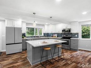 3021 Marine Drive, Bremerton WA 98312