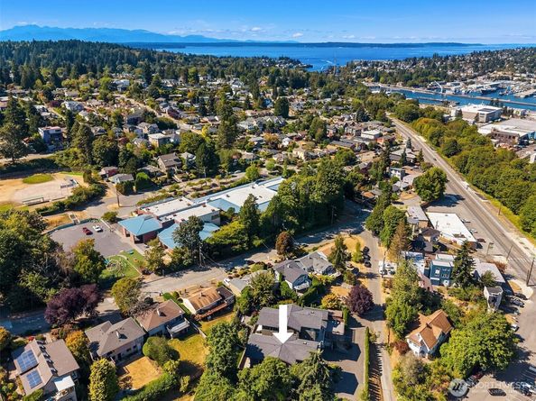 4025 Burton Place W, Seattle WA 98199
