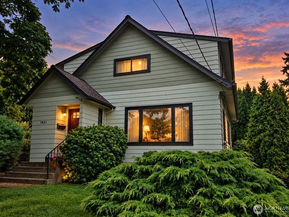 1921 41st Avenue SW, Seattle WA 98116
