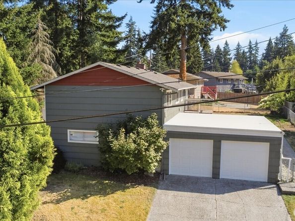 22004 36th Avenue W, Mountlake Terrace WA 98043
