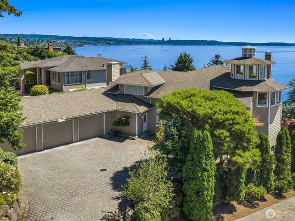 8203 NE Juanita Drive, Kirkland WA 98033