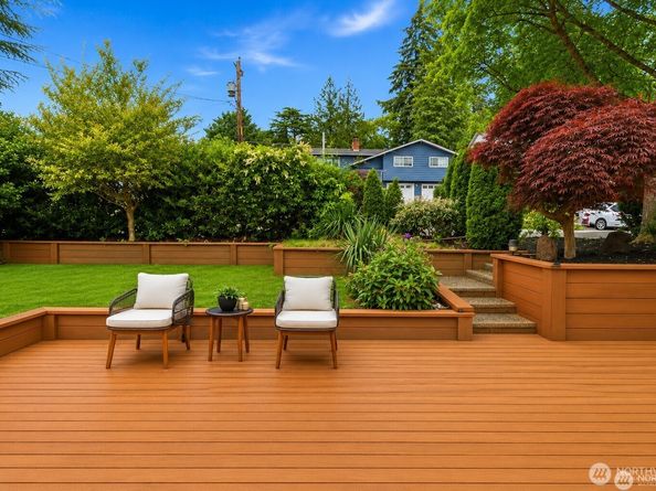 325 105th Ave SE, Bellevue WA 98004