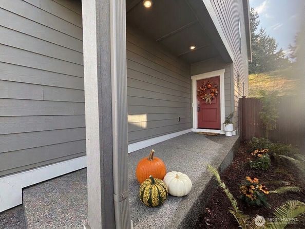 4233 Pronghorn Place, Bremerton WA 98310