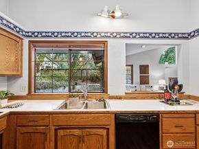 14300 Trillium Blvd SE 8, Mill Creek WA 98012