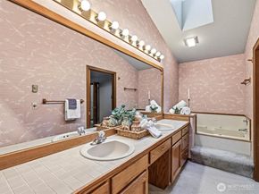 14300 Trillium Blvd SE 8, Mill Creek WA 98012