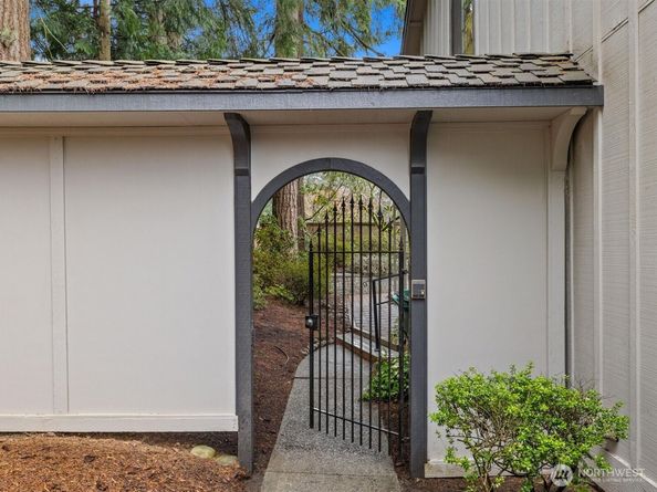 14300 Trillium Blvd SE 8, Mill Creek WA 98012