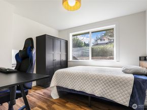 14517 Meridian Avenue N, Shoreline WA 98133
