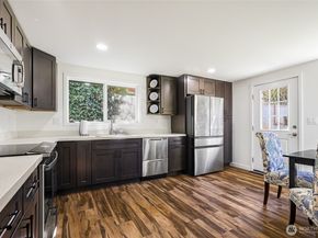 14517 Meridian Avenue N, Shoreline WA 98133