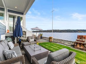 609 Shore DR, Bremerton WA 98310