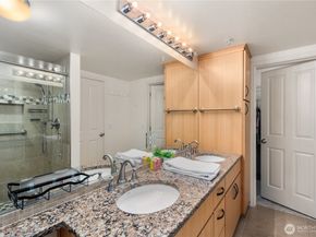 22614 43rd Avenue S, Kent WA 98032