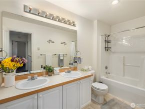 22614 43rd Avenue S, Kent WA 98032