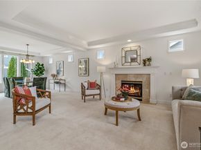 18639 175th Avenue SE, Renton WA 98058