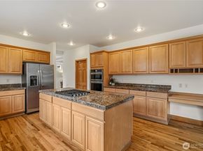 18639 175th Avenue SE, Renton WA 98058