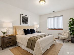 18639 175th Avenue SE, Renton WA 98058