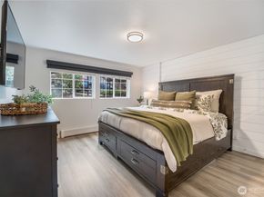 10016 NE 120th Lane F103, Kirkland WA 98034