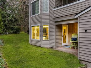 10016 NE 120th Lane F103, Kirkland WA 98034