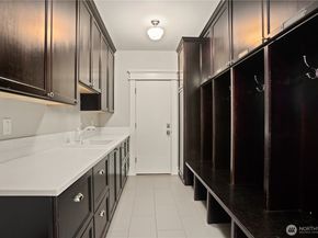 8612 SE 36th Street, Mercer Island WA 98040