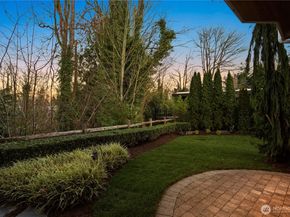 8612 SE 36th Street, Mercer Island WA 98040